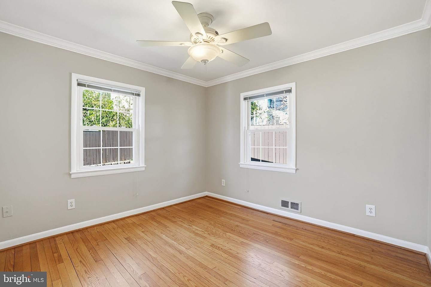 Living room wide angle